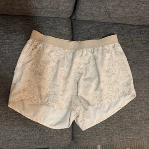 Outdoor Voices Relay Short, Size Large